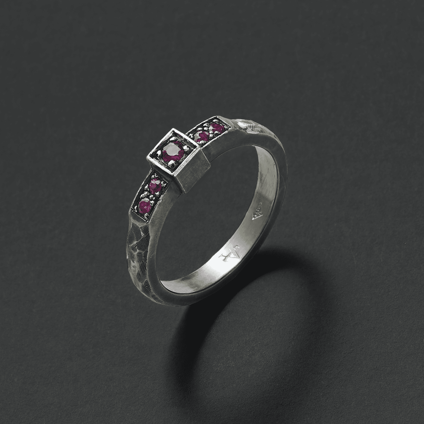 photography of 5RUBIES_RING