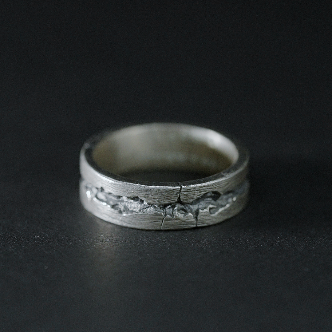 photography of FRACTURE_RING